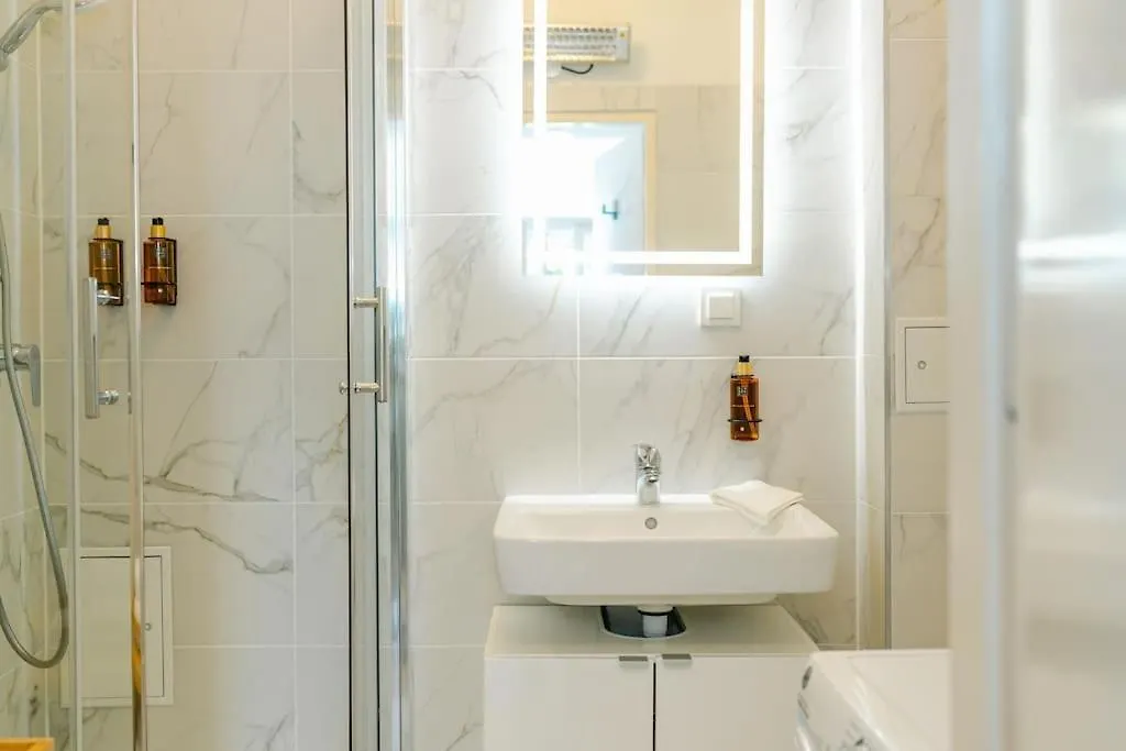 Homey Apt 5 Min To Belvedere Wien