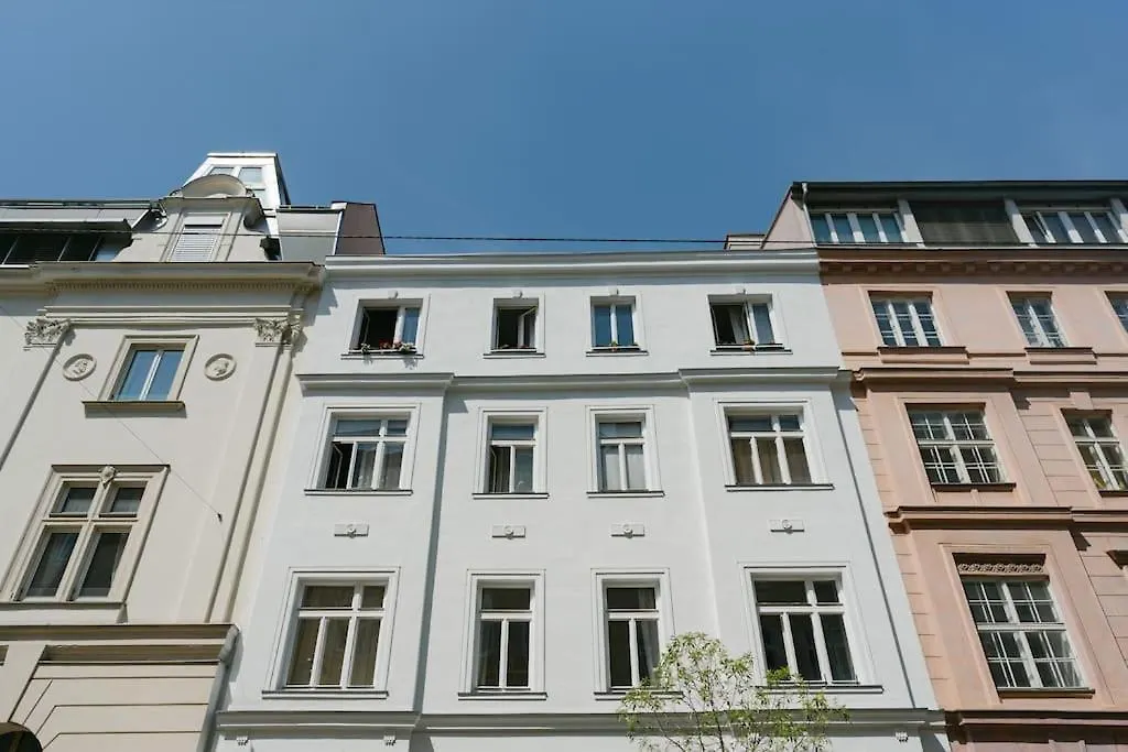 Homey Apt 5 Min To Belvedere Wien